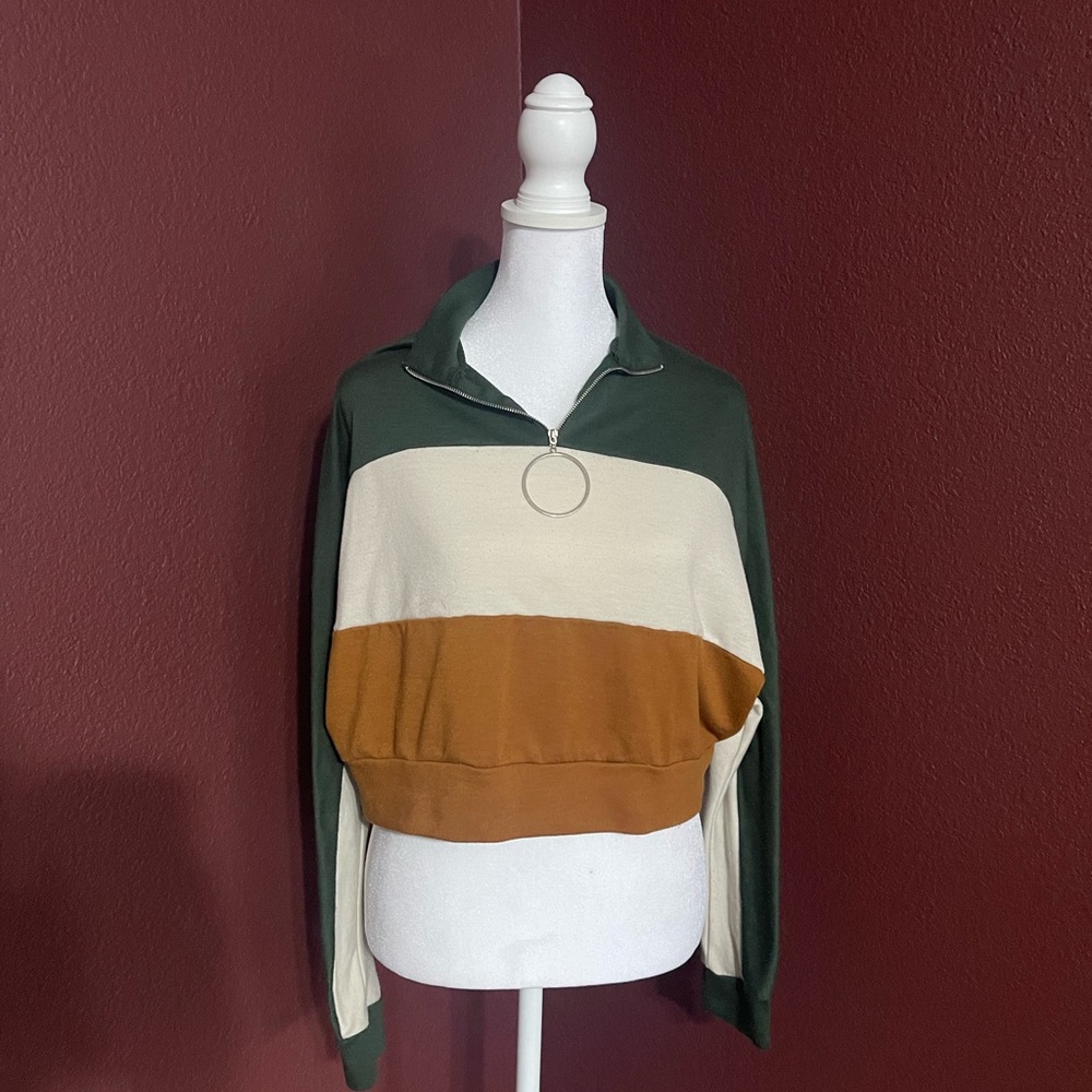 Sweater Crop